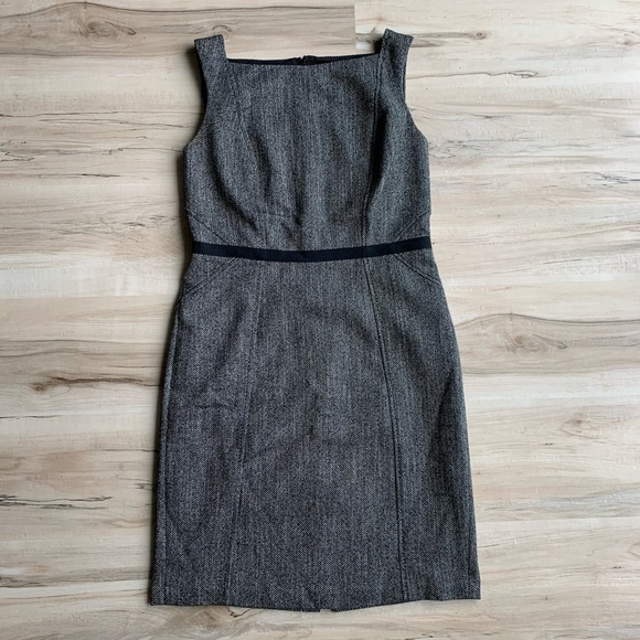 LOFT Dresses & Skirts - Ann Taylor LOFT Sheath Dress Gray/Black Size 4